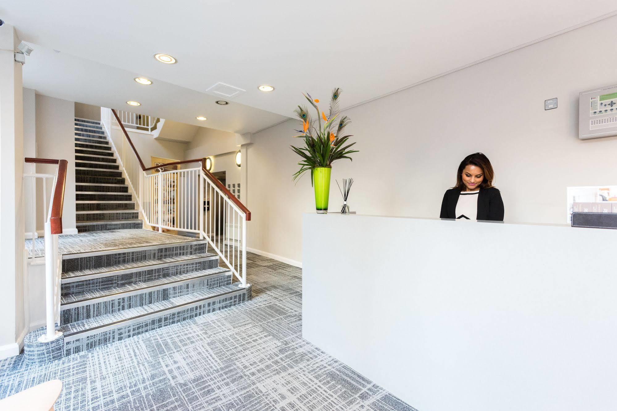 Premier Suites Reading Eksteriør bilde