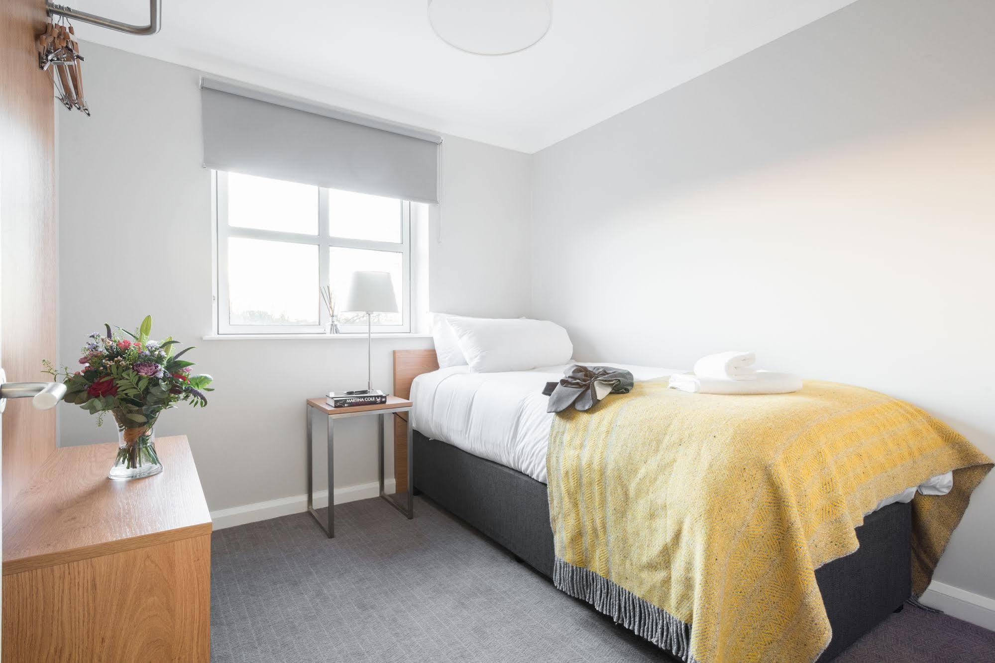 Premier Suites Reading Eksteriør bilde